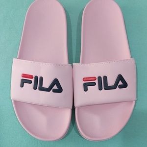 Fila slides